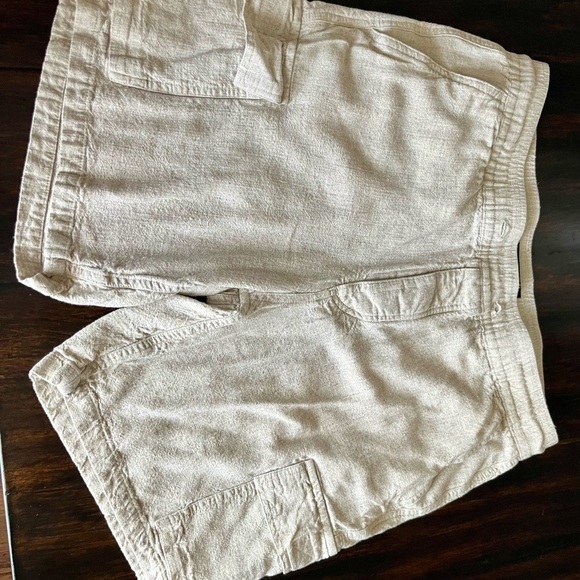 Kenneth Cole Women Cream Cargo Shorts Lightweight Cotton - Picture 7 of 8